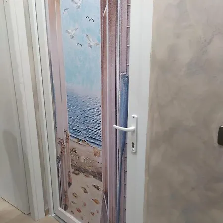 Oparavisegenova Apartment *