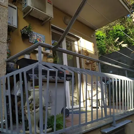 Oparavisegenova Apartment *